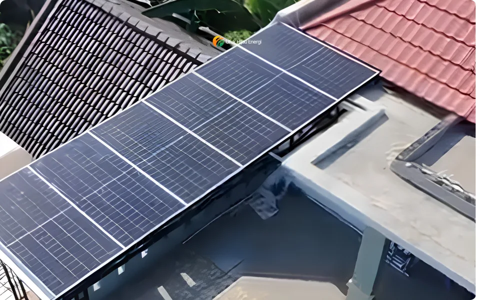 Panel surya PLTS residensial di Karanganyar